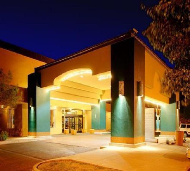 Ramada By Wyndham Albuquerque Midtown Hotel Exterior photo